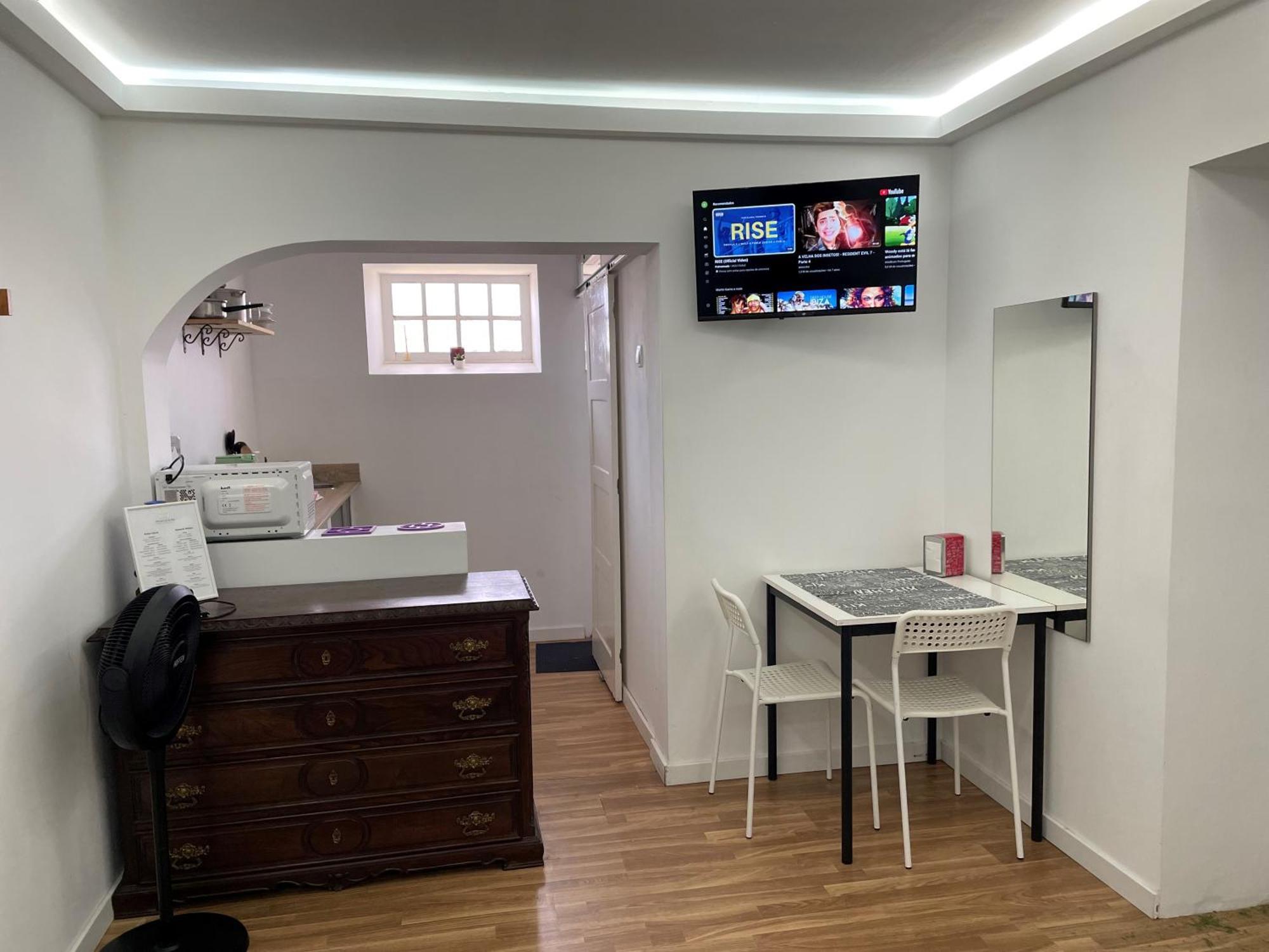 Quarto em Acomodações Particulares Imaculada Royal - Cobramos Estacionamento - Precisa Reservar *