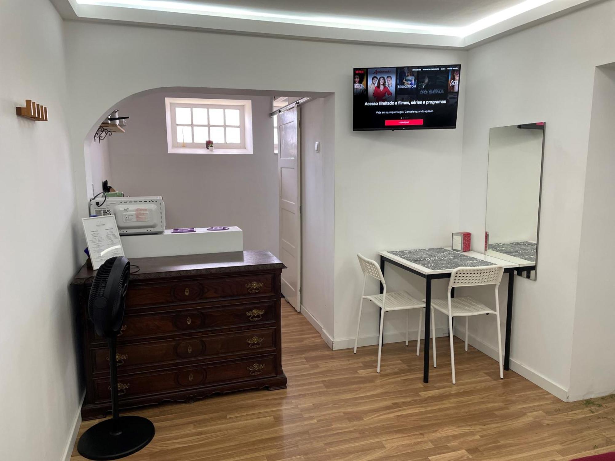 Quarto em Acomodações Particulares Imaculada Royal - Cobramos Estacionamento - Precisa Reservar *